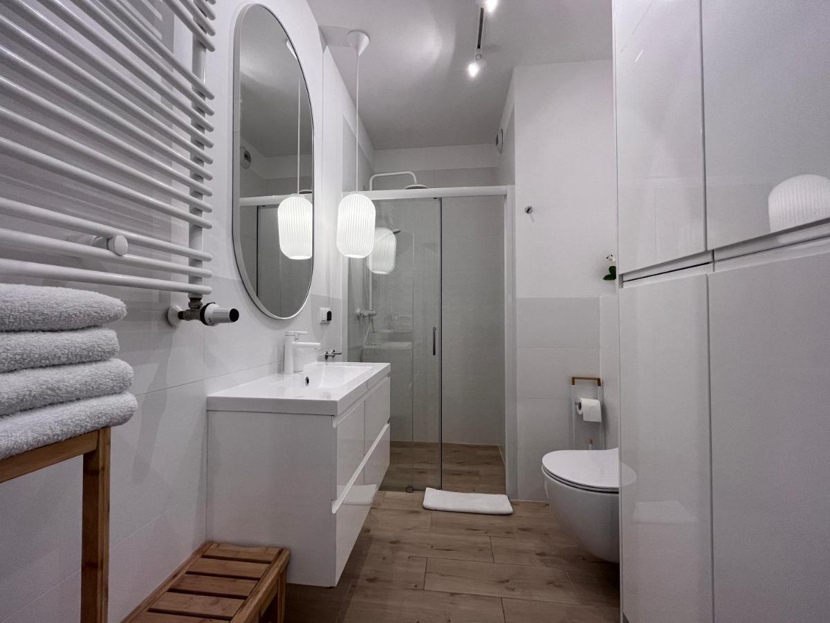 Apartamenty-Wroc Ksiecia Witolda By The River Breslavia Esterno foto